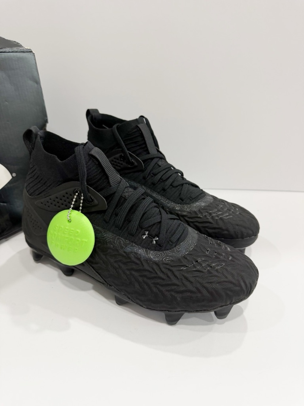 Under Armour Men's Yard Mid MT TPU Baseball Cleats